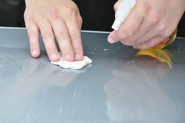 Cách Tẩy Keo Silicon Hiệu Quả và An Toàn 